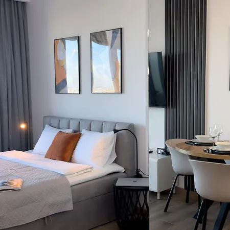 Urban Global Skyline Rafael Centrum , 17th Floor No 22, Free Garage, Self Check-in, No Deposit Apartman Katowice