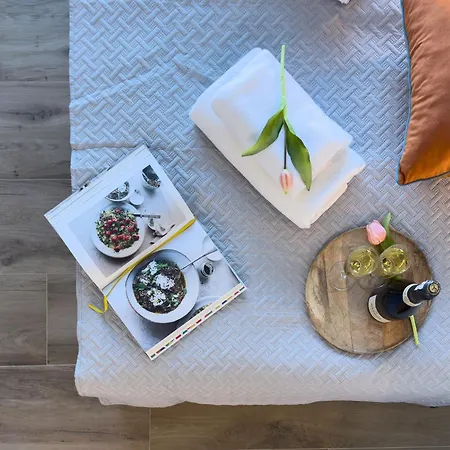 Urban Global Skyline Rafael Centrum , 17th Floor No 22, Free Garage, Self Check-in, No Deposit Apartman *