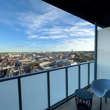 Апартаменты Urban Global Skyline Rafael Centrum , 17th Floor No 22, Free Garage, Self Check-in, No Deposit *
