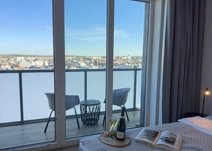 Urban Global Skyline Rafael Centrum , 17th Floor No 22, Free Garage, Self Check-in, No Deposit Apartament *