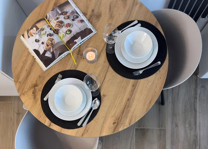 Urban Global Skyline Rafael Centrum , 17th Floor No 22, Free Garage, Self Check-in, No Deposit Apartament